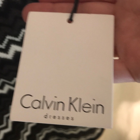 “CALVIN KLEIN” NWT Black and White Sweater Dress. - Picture 9 of 12